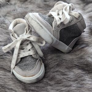 Gymboree Size 5 Silver and White Sneakers